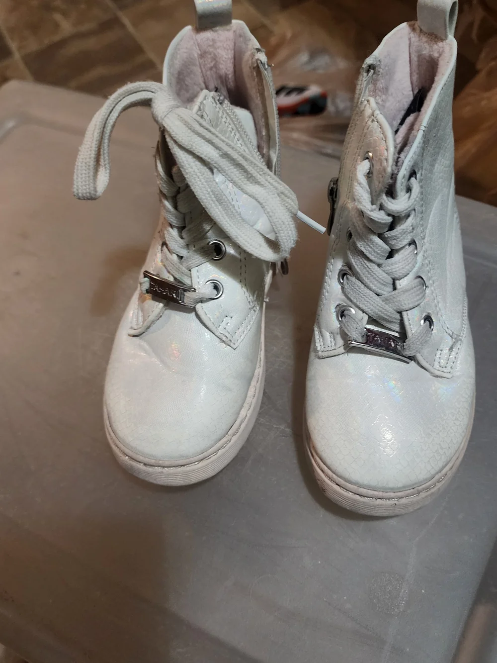 Tahari White Iridescent Kids Lace-Up High-Top Boots Size 8 Glitter Zipper